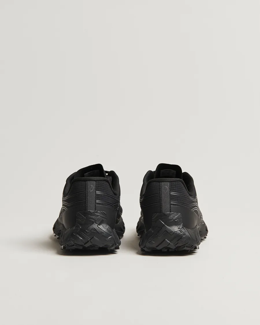 002 Running Shoes Stealth Blacks