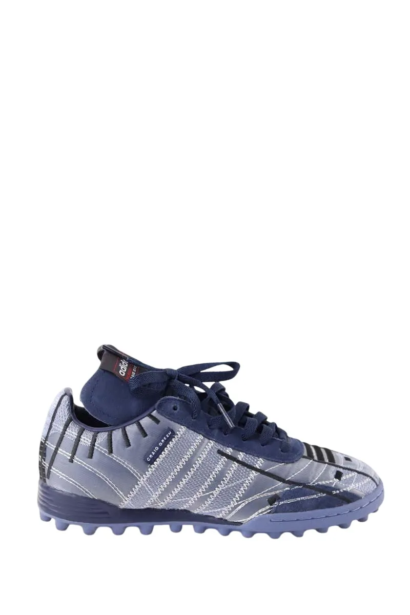 Baskets bleu