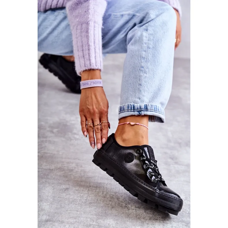 Black Big Star KK274044 Fashionable Lacquered Baskets - One same result is available on La Nuit des Tendances.