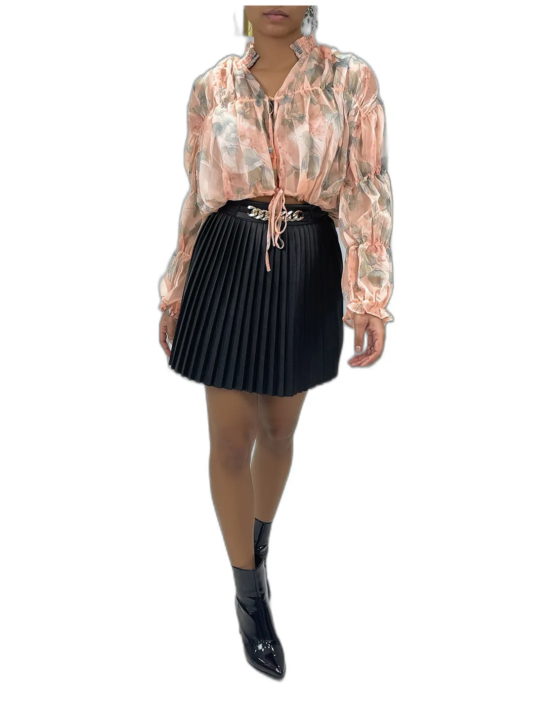 Blouse fleurie à nouer en tulle rose