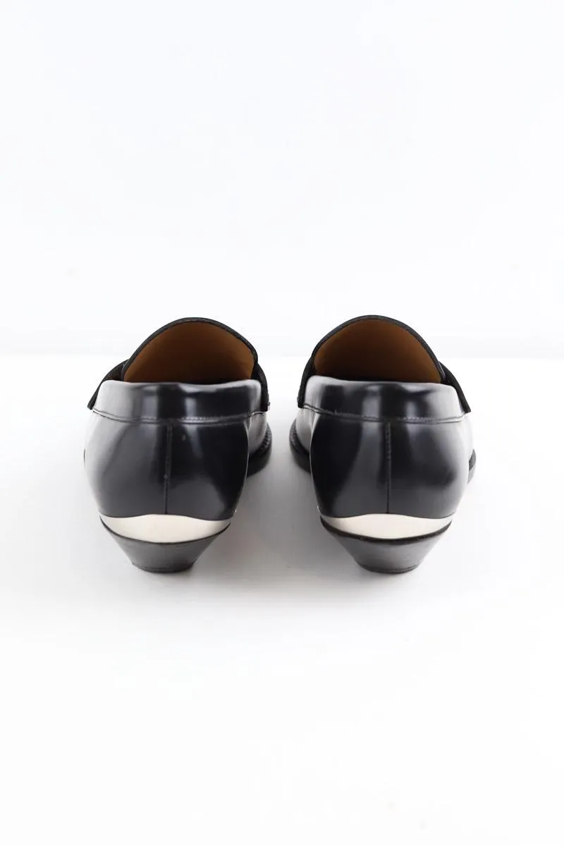 Mocassins en cuir  Isabel Marant noir. Matière principale cuir. Taille 39.