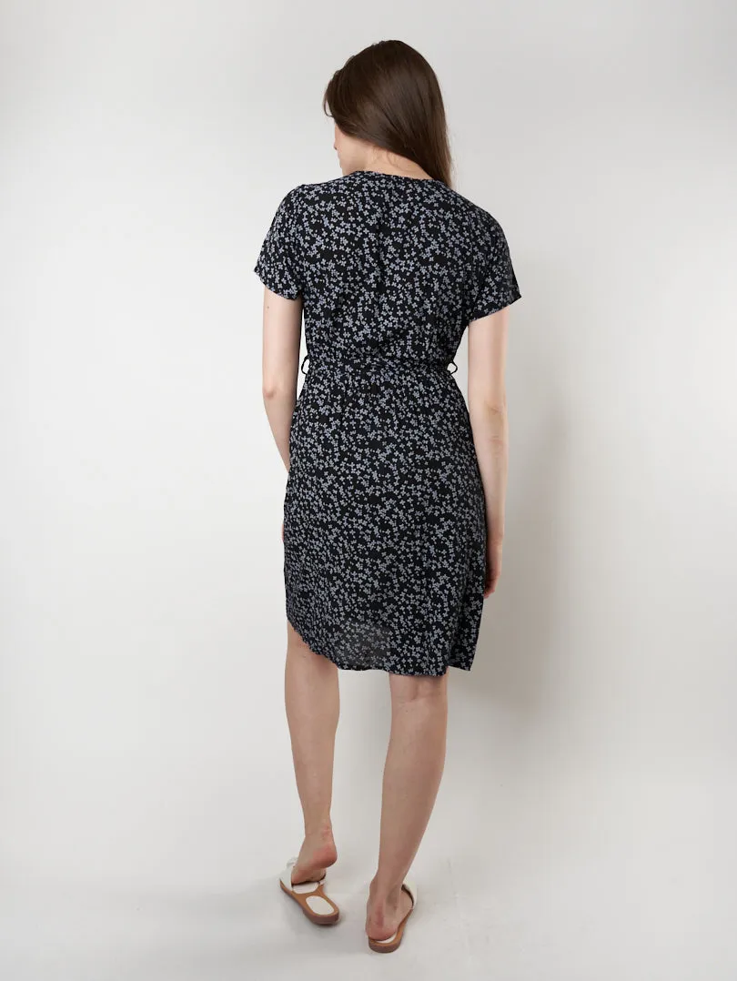 Robe courte ceinture à nouer motifs floraux