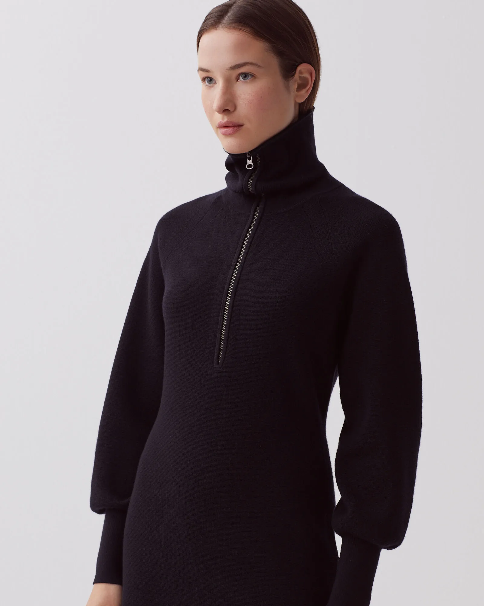 Robe courte zippée en laine mérinos