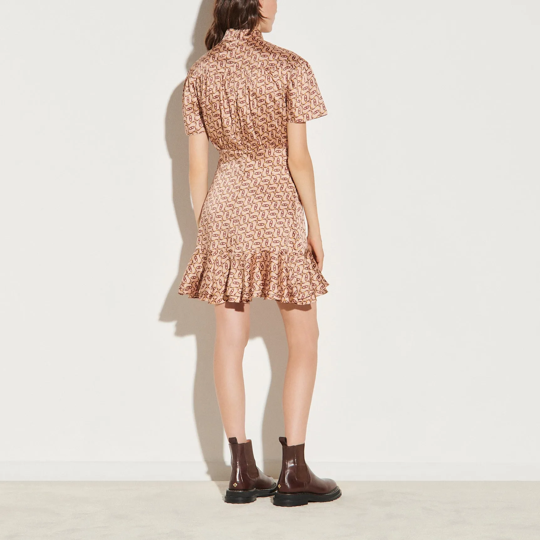 Robe imprimée avec col cravate à nouer